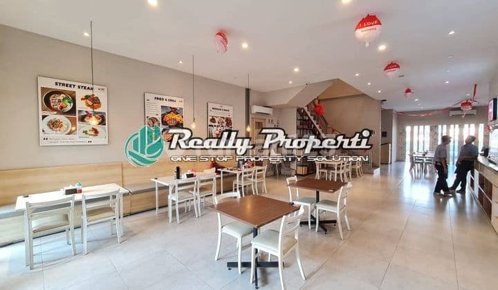 Dijual/ Disewakan Ruko 2 Lantai Lokasi Jln Raya Jatiwaringin Pondok Gede Bekasi