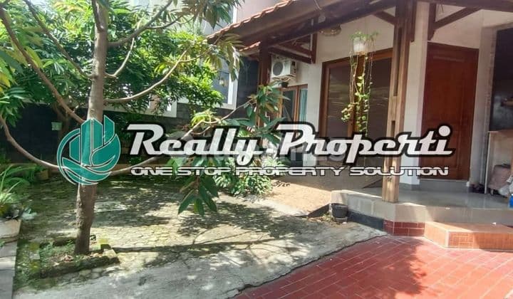 Dijual Rumah Laman Luas di Jatiwaringin Pondok Gede Bekasi