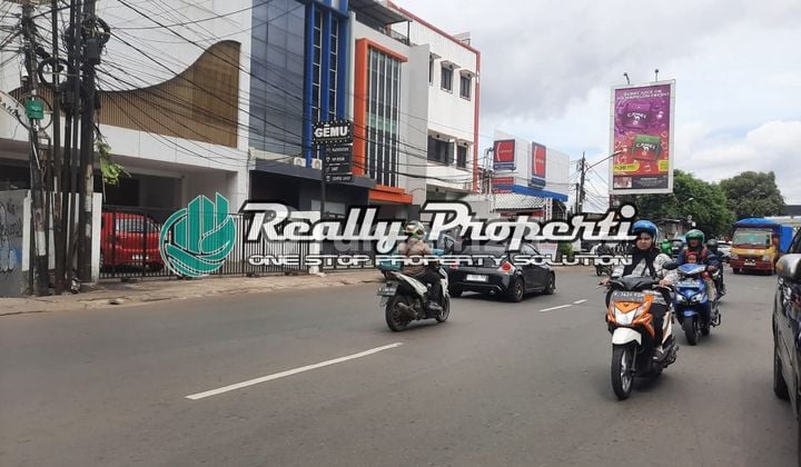 For Rent 4-Story Shop House on Jatiwaringin Main Road