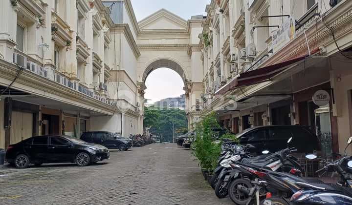 Ready-to-Use Shophouse Tebet