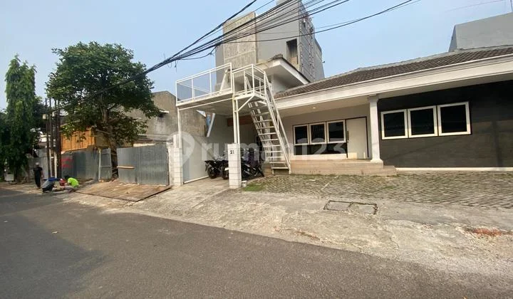 Rumah Cocok untuk Bisnis di Kebayoran Baru