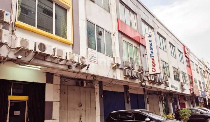 Dijual Ruko Grand Mall Bekasi Jalan Jend Sudirman Bekasi Barat Furnished dan SHM