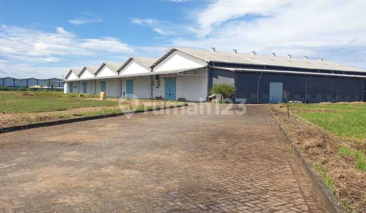 Dijual Kompleks Pergudangan 5 Menit Menuju Exit Tol, Jalan Utama