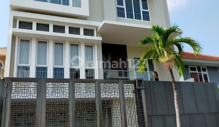 For Sale Brand New South-Facing House in Gading Kirana, Size 11x17