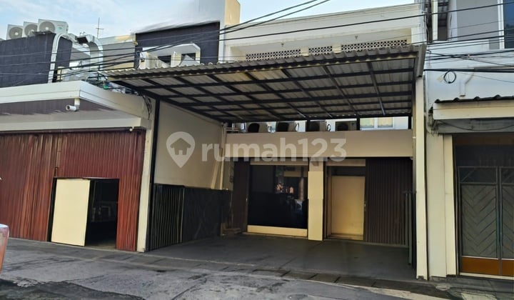 Dijual Ruang Usaha Rumah Komersial Strategis di Jalan Raya Summagung Kelapa Gading