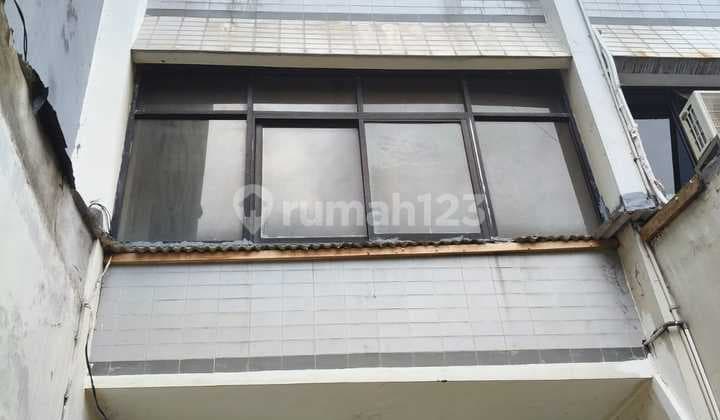 For Sale 4-Storey Shop House on Pengukiran Street, Pekojan, Tambora, West Jakarta