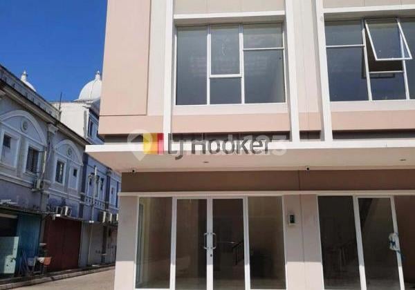 Ruko Hoek Vienna Grande Siap Huni Gading Serpong
