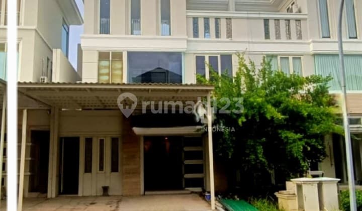 6 Milyaran Dijual Rumah Pakuwon Indah Lariz Embassy Bonus Full Furnished Modern Mewah Golf Area Surabaya Barat Dekat Pakuwon Mall, Citraland, Graha Family, National Hospital