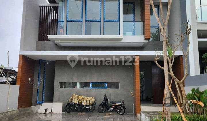4 M-an Dijual Rumah Baru Woodland Citraland Surabaya New Modern Exclusive Siap Huni Dekat Universitas Ciputra, Hokky Buah, Ciputra Hospital, Pakuwon Mall