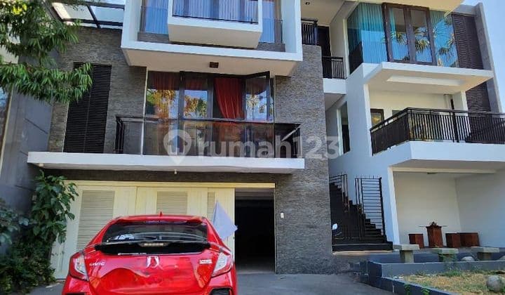 Rumah di Citraland Utama PRIVATE POOL TerDEPAN dkt GWalk Citraland