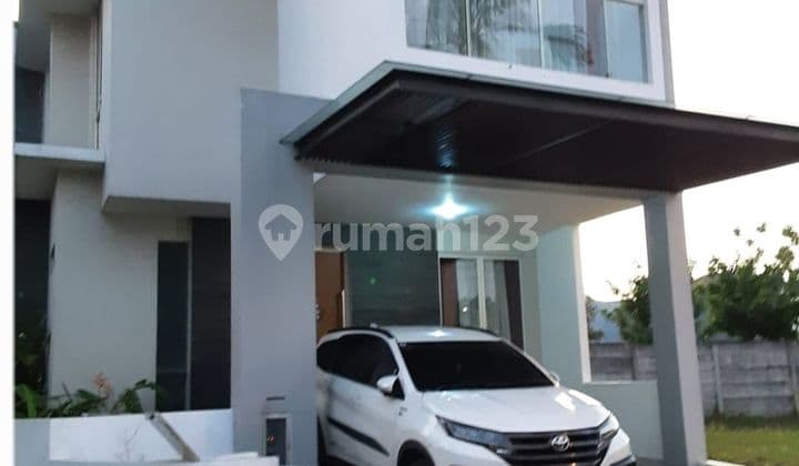 View DANAU Rumah Royal Residence Surabaya SPESIAL 4 Kamar Tidur SEMI Furnished