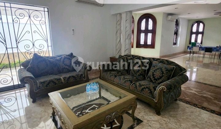 Dijual Rumah 863 M2 Rumah Raya Darmo - Tegalsari - Surabaya Pusat - Nol Jalan Raya - Parkiran Mobil Luas - Surat Shm - Cocok Buat Segala Usaha , Kantor, Bank, Resto, Cafe