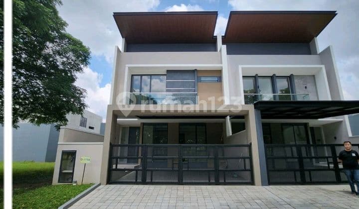 Dijual Rumah Baru Citraland Surabaya Barat Area Di Perumahan Graha Natura By Intiland Graha Family,strategis 5 Menit Ke Gwalk, Pakuwon Mall, Ptc, Supermall