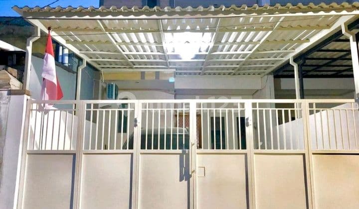 For Sale: Lebak Arum East Surabaya House - Semi-Furnished Modern Near Kenjeran Raya, Pakuwon City