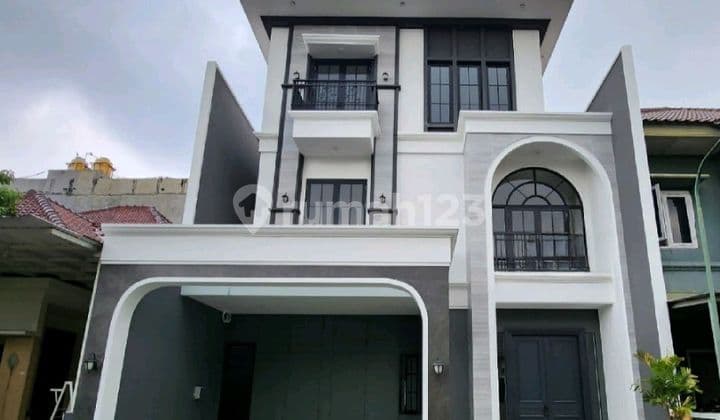 Villa Garden House at Telaga Citraland - New American Classic Design, Prime Location Near G Walk and Ciputra School, Sold for Around 4 Billion