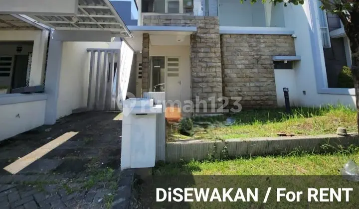 Murah Lokasi Terdepan Disewakan 170 M2 Rumah Royal Residence Wiyung Surabaya Spesial 4 Plus 1 Kamar Tidur - Kondisi Kosongan Strategis Dekat Pakuwon Mall, Citraland