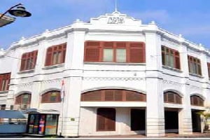 Sell Commercial Building in Central Surabaya Area