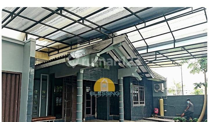 Disewakan rumah cocok untuk mess ada furnishnya semarang barat