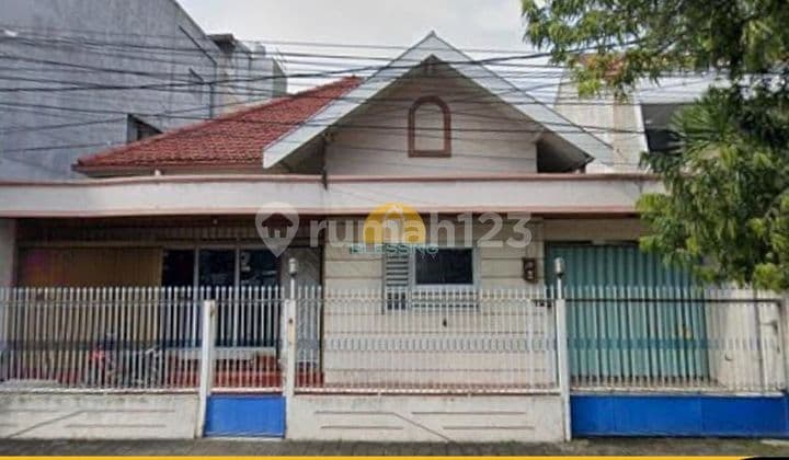Jual Rumah Lokasi Komersial Dekat Simpang Lima Shm