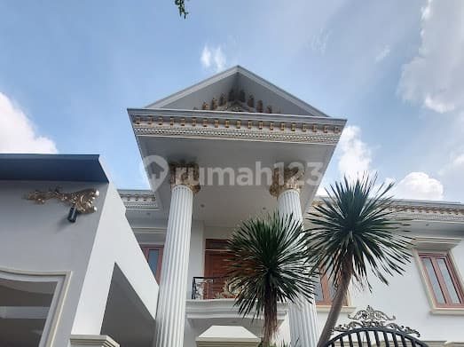 Dijual Rumah Mewah Bagus Ada Kolam Renang Di Puspitaloka Bsd