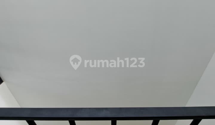 Dijual Rumah Klasik Cantik Modern Hook 2 Lantai Cluster di Nusaloka BSD Tangerang Selatan