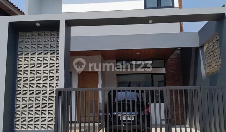 Dijual Rumah Baru Minimalis Modern2 Lantai SHM di Komplek Perumahan Nempel BSD