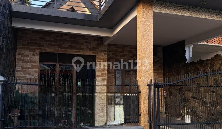 Dijual rumah sdh renovasi 1,5 lantai siap huni di nusaloka bsd