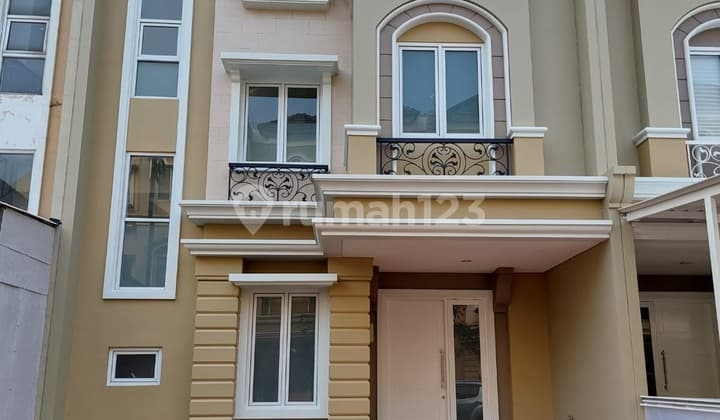 Dijual Rumah Rapi 3 Lantai Siap Pakai Samara Village Gading Serpong
