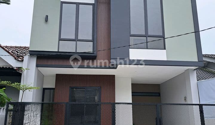 Dijual Brand New House Modern Contemporer SHM Row Jalan Besar di Nusaloka Bsd