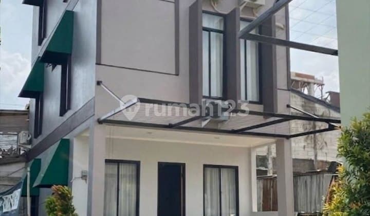 Murah Mewah Rumah 3 LT Kinclong Siap Huni di Jatipadang Jaksel