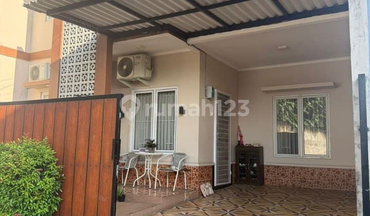 Murah Rumah 2 Lt Cantik Apik Siap Huni Nempel Jaktim di Pdk Gede