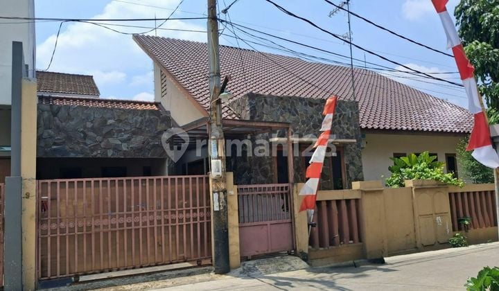 Murah Rumah Hook Luas Terawat Siap Huni di Perumahan Jati Makmur