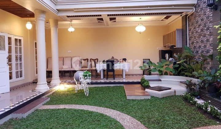 Dijual Rumah Mewah Boulevard Utama Kota Wisata, Siap Huni dan Dekat Mal!