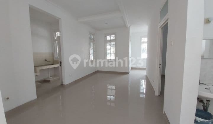 Dijual Rumah 2 Lantai Turun Harga & Sudah Renovasi di Cluster Tengah Kota Wisata, Dekat Mal!