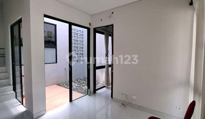 Rumah Murah 3 Lantai Siap Huni di Cluster Baru Kota Wisata!