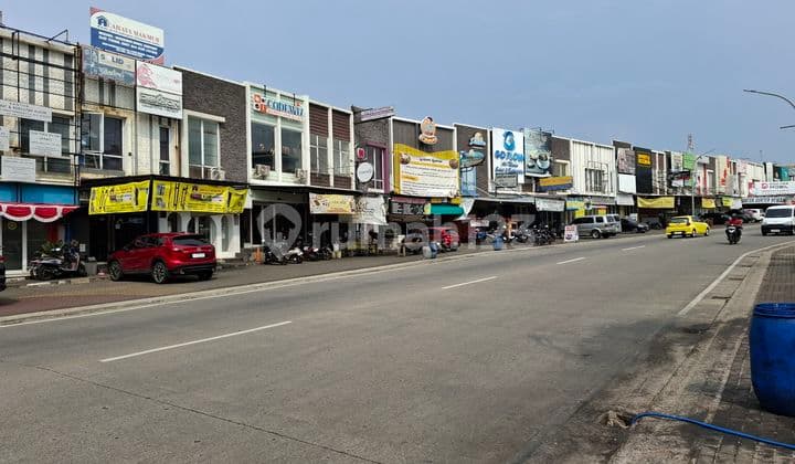 Disewakan Ruko Commpark Murah Di Pinggir Jalan Kota Wisata, Posisi Depan Gudang!