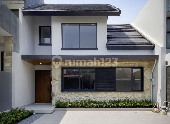 Rumah 2 Lantai Bagus Di Legenda Wisata Cibubur