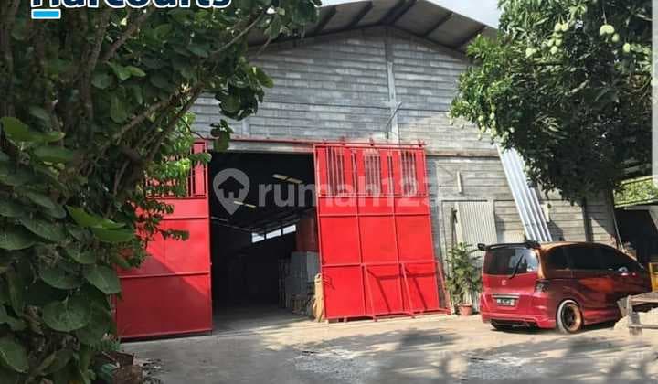 Gudang strategis dekat pintu tol Kartasura