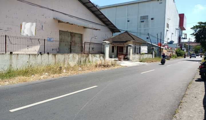 Gudang strategis siap pakai di Pabelan