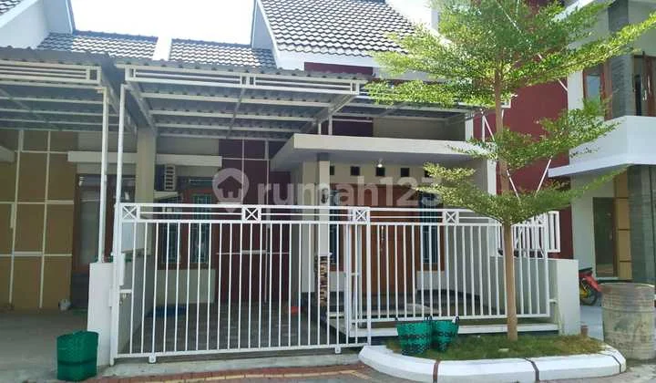 Rumah Bagus di Cluster Elite di Gentan, Solo