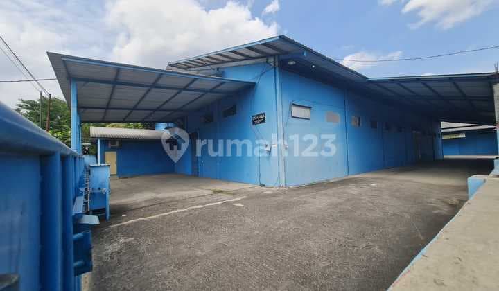 Gudang Eks Pabrik Siap Pakai Dekat Jalan Raya Solo Purwodadi.