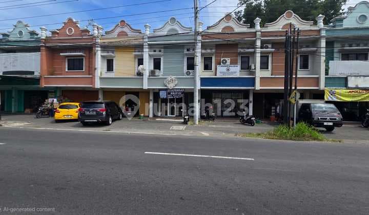 Ruko Strategis Full Interior Eks Toko Roti, Bagus Siap Pakai di Pusat Pertokoan Solo Baru.