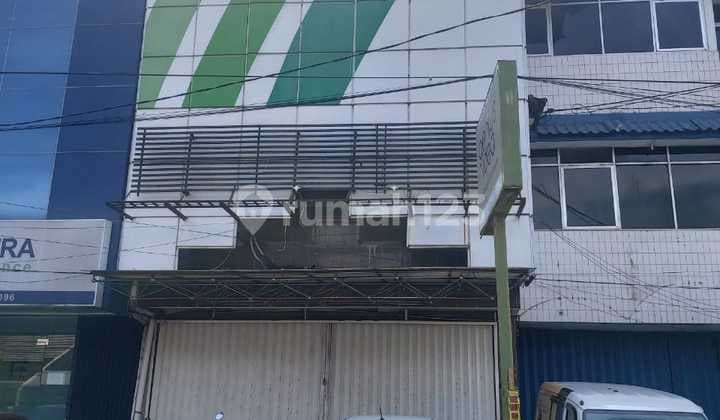 Ruko Strategis 3 Lantai Di Pusat Solo Kota Jalan Slamet Riyadi Solo, Cocok Untuk Investasi Usaha.