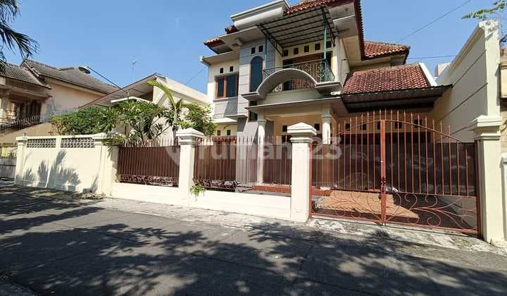 Disewakan Rumah Bagus Siap Huni Semi Furnished.