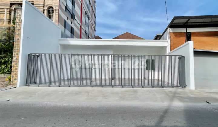 1st Floor Business Space in a New Building, Fresh, Near Slamet Riyadi Road, Solo