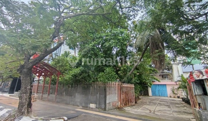 Rumah di Jl Ahmad Yani, Dekat Mall Paragon 10997