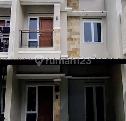 Jual Rumah Murah 2 Lantai Di Pondok Benda Dekat Kantor Walikota Tangerang Selatanluas Tanah : 60 M²luas Bangunan : 80 M²kamar Tidur : 2kamar Mandi : 2lokasi : 5 Menit Ke Superindo Benda Raya6 Menit Ke Kantor Walikota Tangerang Selatan di Jalan Benda Raya,