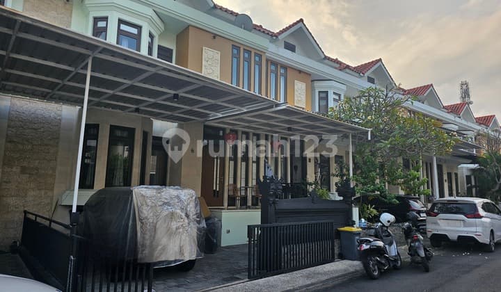 Rumah Mewah di Komplek One Gate Renon