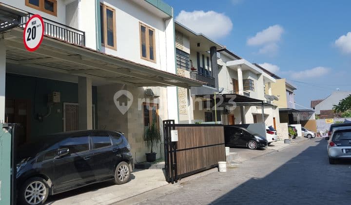 A ready-to-occupy house in an exclusive complex in Pemogan, Denpasar.
