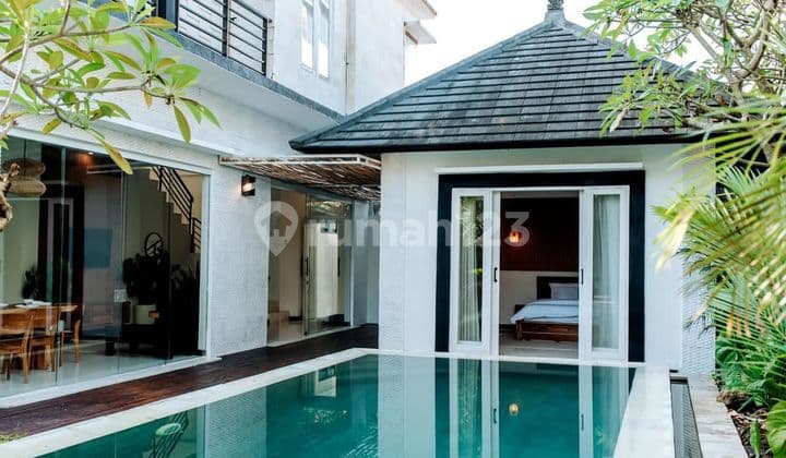 Modern 3 Bedroom Villa di Berawa Canggu